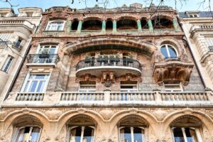 art nouveau in Paris facade