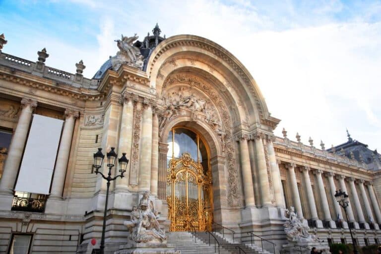 entrance to the petit palais museum in paris