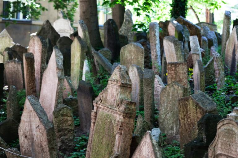 tomb in a jewish cemetery