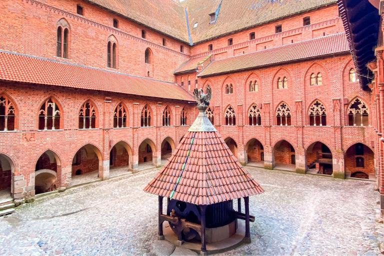 courtyard in malbork castle