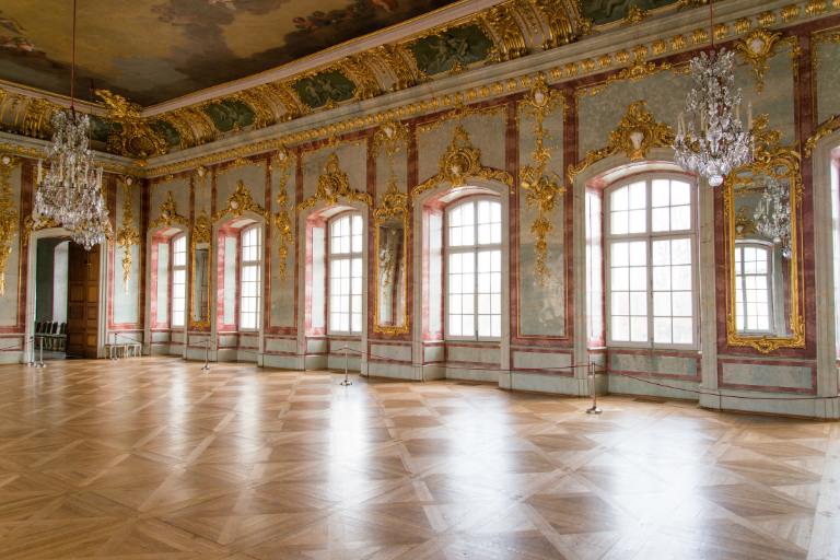 ornate room in rundales palace