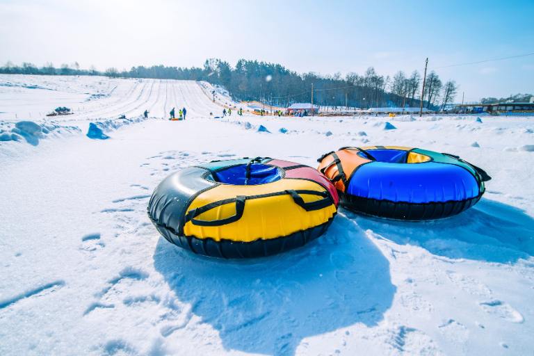 snow tubbing