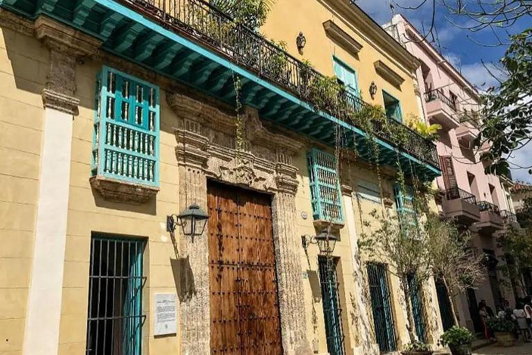 yellow building in havana