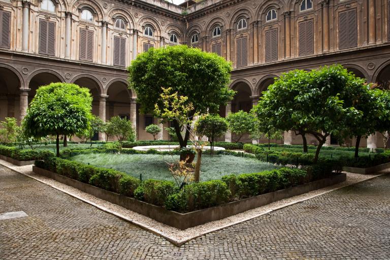 Galleria Doria Pamphilj courtyard