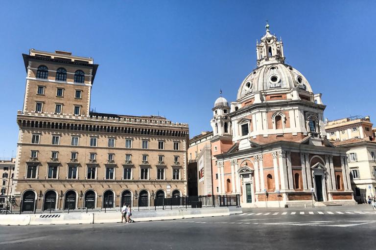 Rome church near piazza venezia