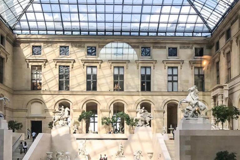 louvre museum inner courtyard