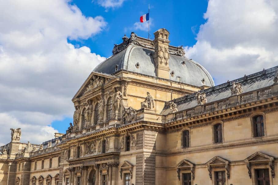 the louvre museum paris