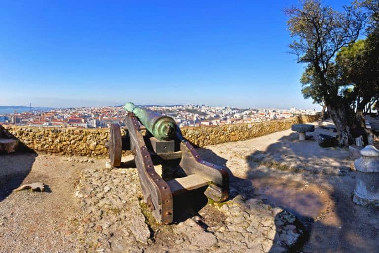 canon at sao jorge castle lisbon