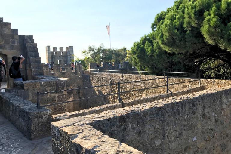 sao jorge castle walls