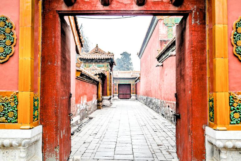 red walls in forbidden city