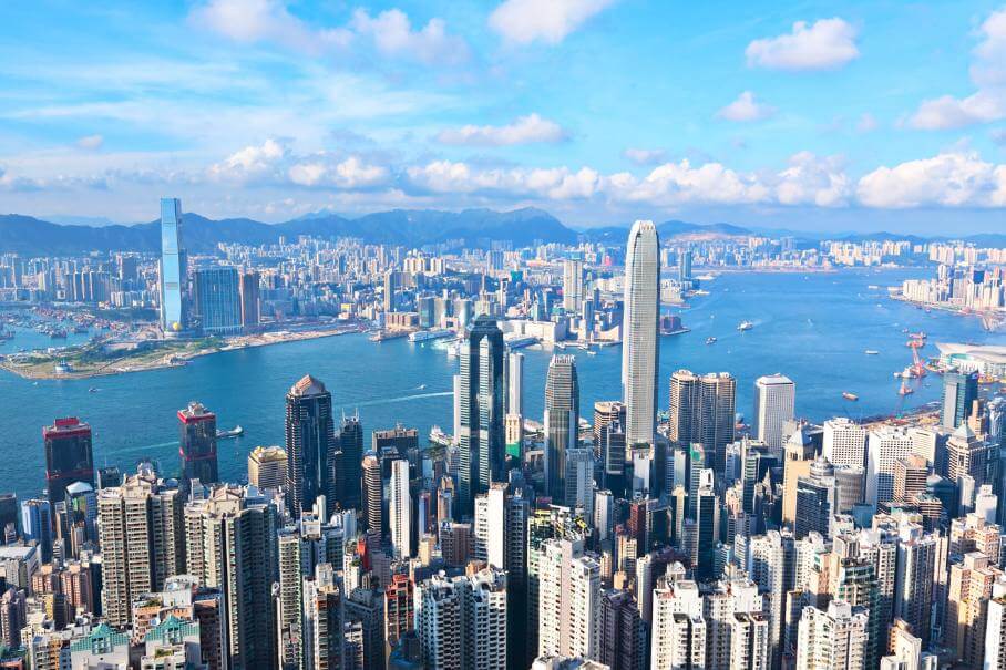 Things to do in Hong Kong - enjoy the skyline